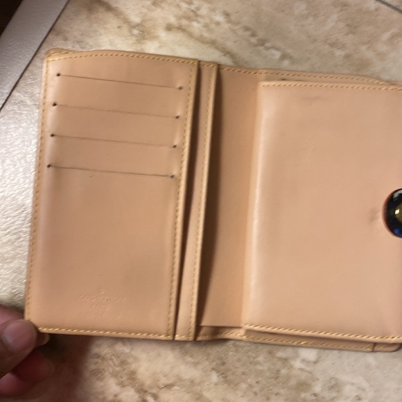 LOUIS VUITTON 'Takashi Murakami Kisslock BLACK WALLET - Picture 3 of 14